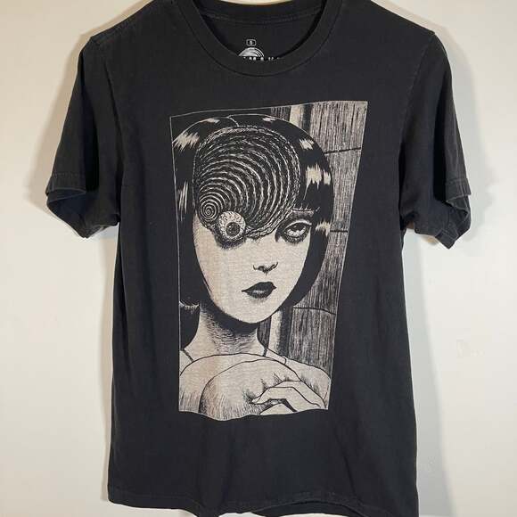 Uzumaki Junji Ito Scar Spiral Anime Manga Horror Shirt Small - Picture 1 of 3